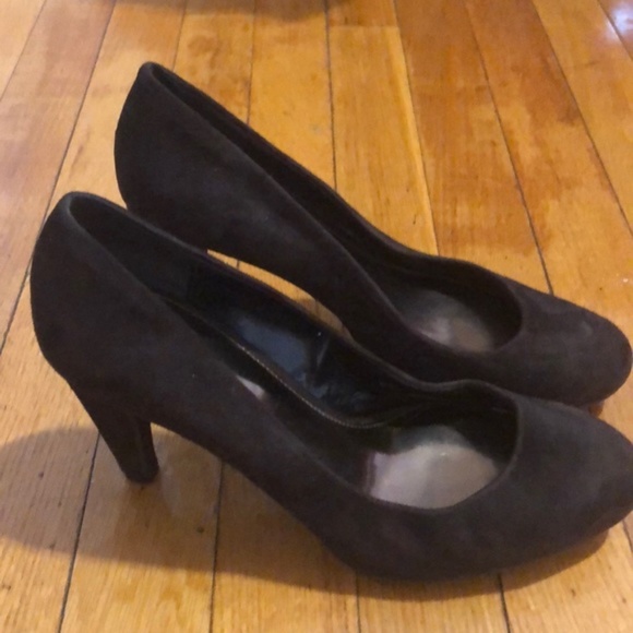 Ann Taylor Shoes Loft - Picture 2 of 4